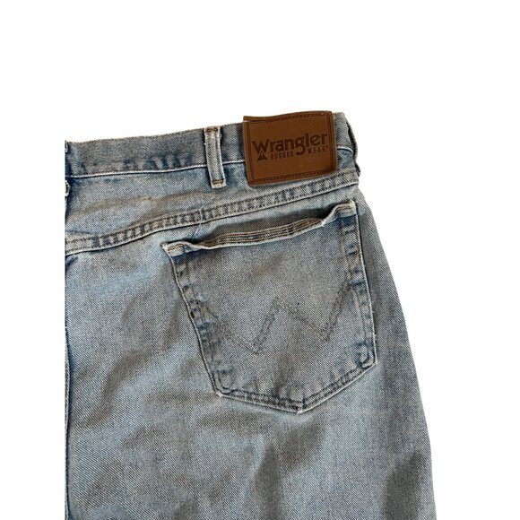 Wrangler Jeans Men's Size 44x32 Light Blue Denim  Work Wear Jeans - Picture 1 of 7